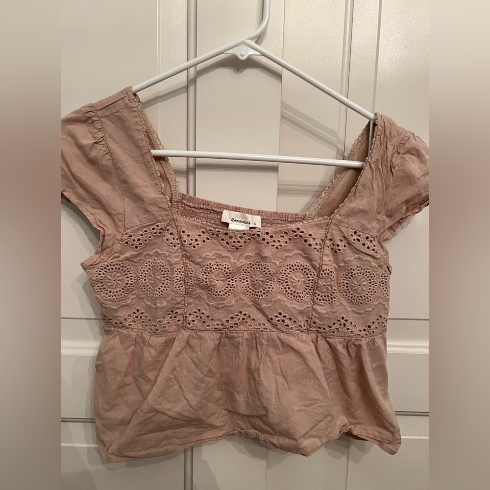 Cute Tan cropped shirt